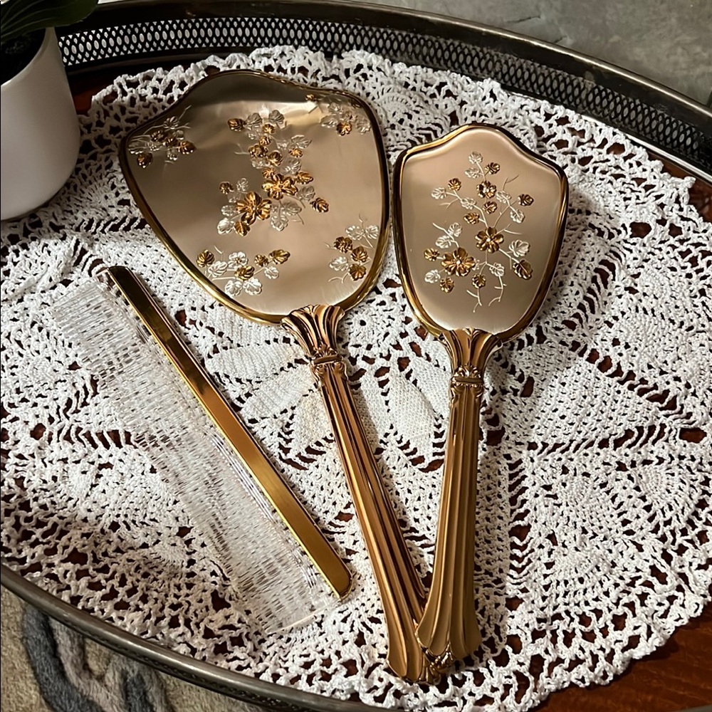 Elegant Gold Floral Hair Accessory Set